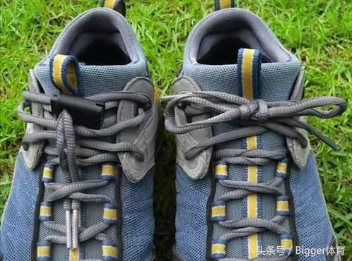 鞋带为什么总松开,为什么自己系的鞋带老是松开