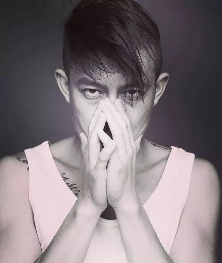 跟着这两人学穿搭，刷街名单肯定有你