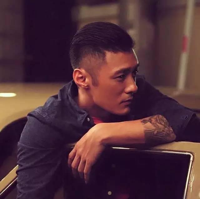 跟着这两人学穿搭，刷街名单肯定有你