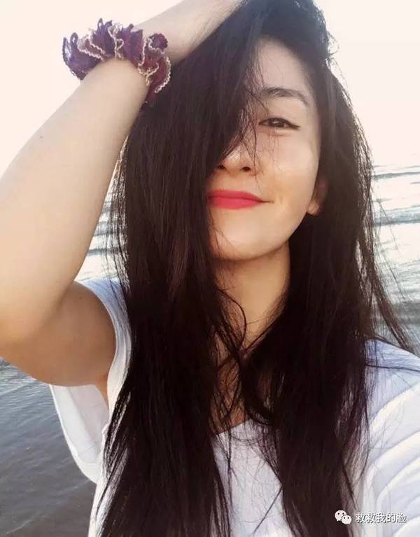 玻璃唇怎么涂才好看,今年流行的玻璃唇