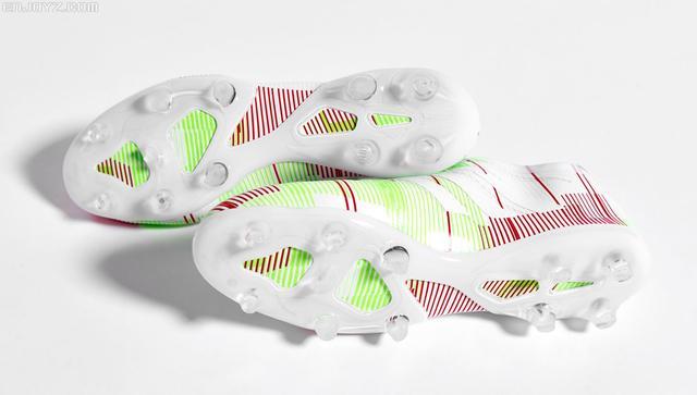 adidas十大最佳足球鞋,adidas最有性价比的足球鞋