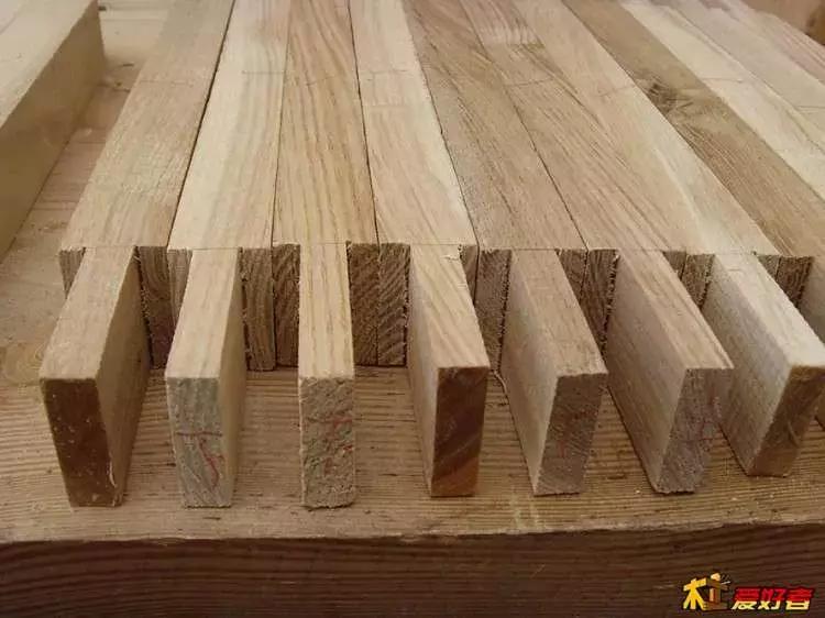 坐着轮椅入了坑——《轮椅上的木匠》