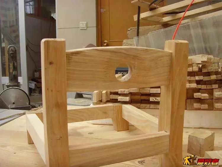 坐着轮椅入了坑——《轮椅上的木匠》