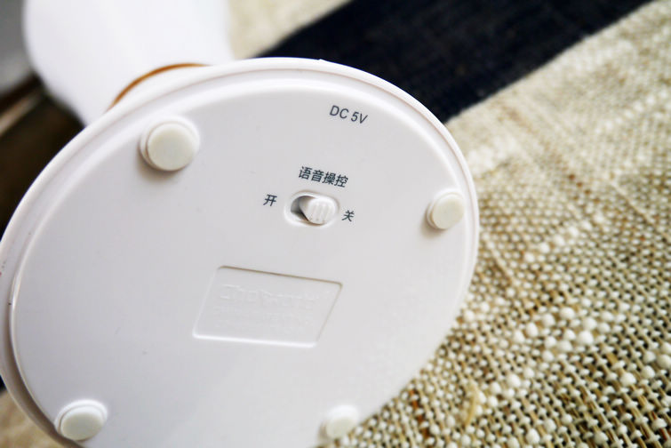 智能语音台灯小度,带闹钟功能的智能语音台灯