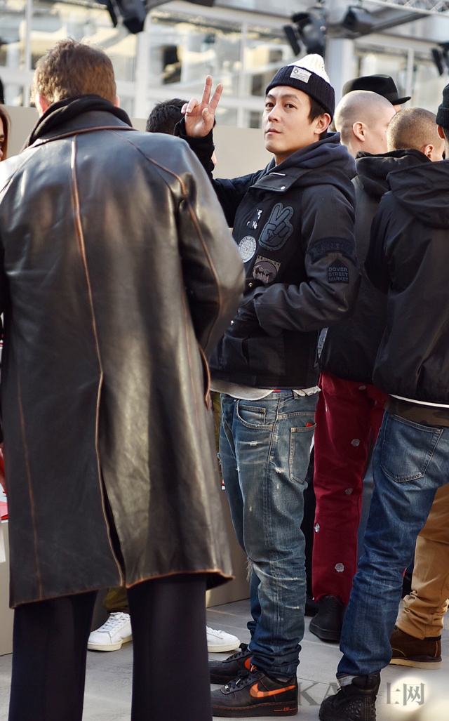 跟着这两人学穿搭，刷街名单肯定有你