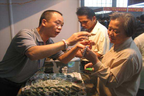 珠宝原产地在哪里,原产地购买珠宝都便宜吗