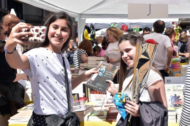 西班牙读书日,西班牙加泰罗尼亚地区世界读书日