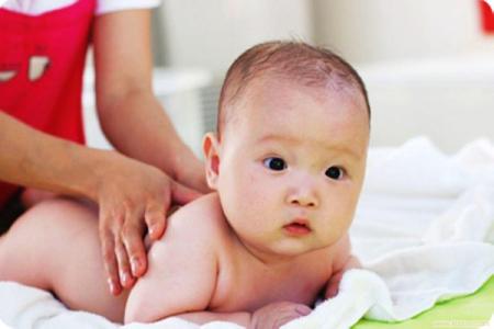 婴儿尿布疹护理指导的视频,护理尿布疹哪些做法是正确的