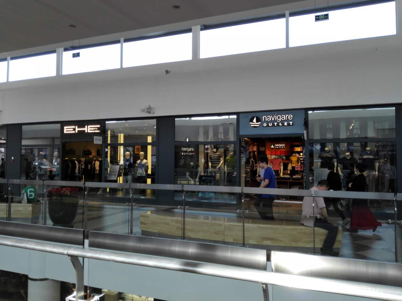 你还在找人名品代购？out了，隐藏在浦东乡村中的购物天堂