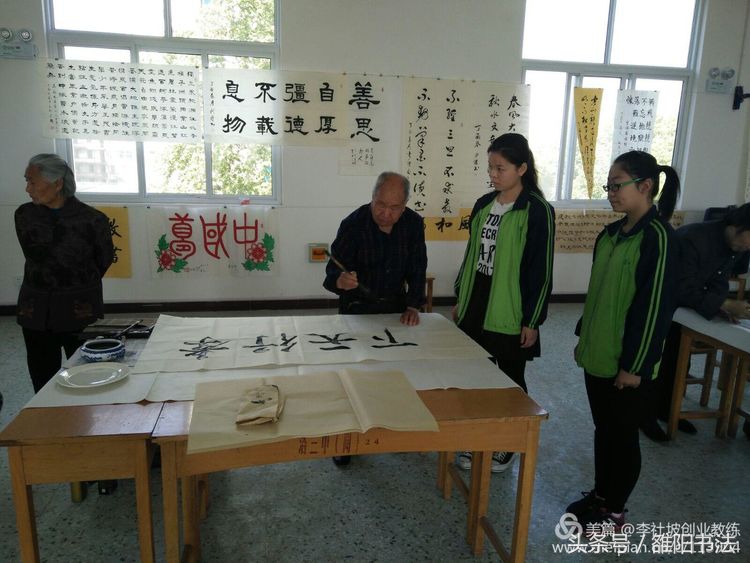 书法名家进校园传统文化润心田,传统文化书画进校园