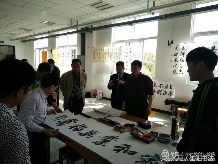 书法名家进校园传统文化润心田,传统文化书画进校园