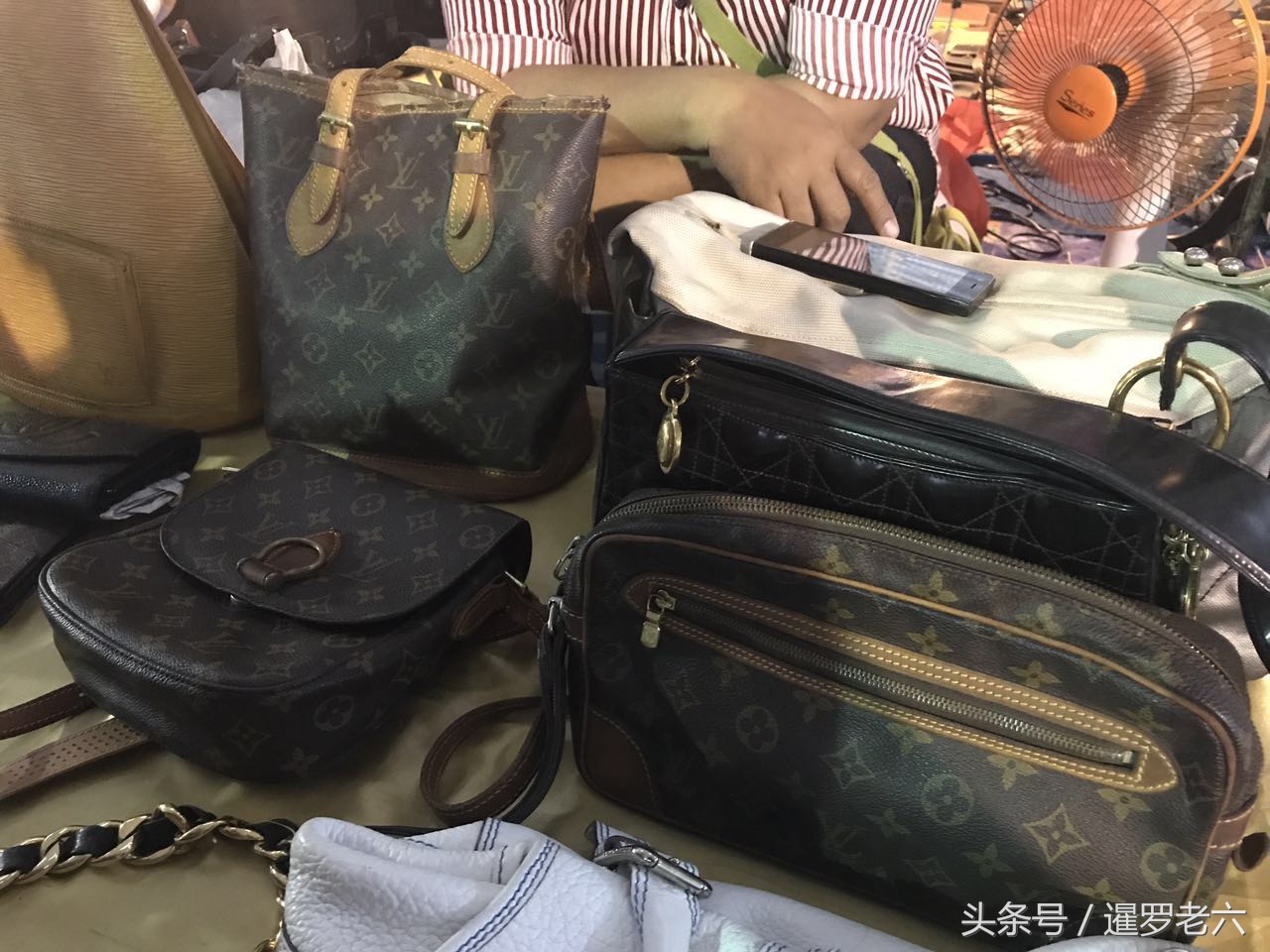 在泰国买个lv小钱包要多少钱,在曼谷买lv