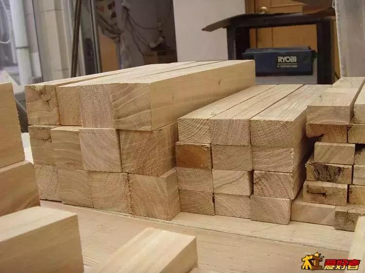 坐着轮椅入了坑——《轮椅上的木匠》