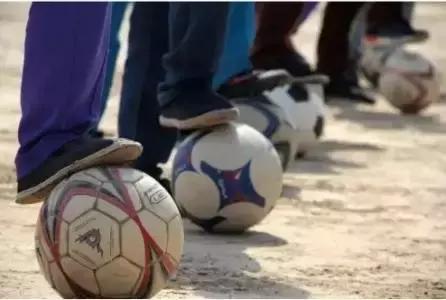 致敬我挚爱的足球,致敬我们喜欢的足球