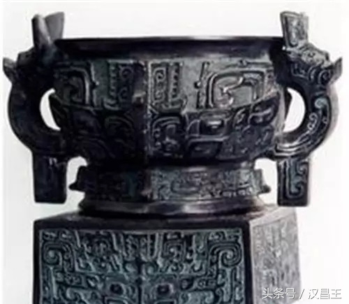 青铜器上的假锈如何鉴别,碱水能鉴别青铜器的锈的真假吗