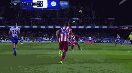 足球搞笑gif动图,足球搞笑gif抬担架