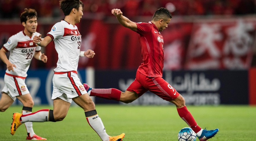 胡尔克阿德里亚诺,胡尔克个人资料