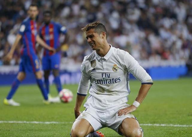 圣梅西超神级巴萨绝杀，进球狂魔C罗哑火拖累皇马？