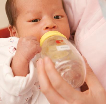 20天新生儿发烧咳嗽怎么办,新生儿咳嗽住院怎么治疗