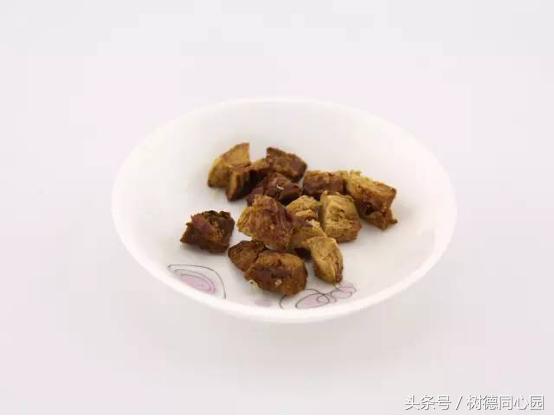 红枣梨子米糊图片,红枣梨子小米糊一岁辅食