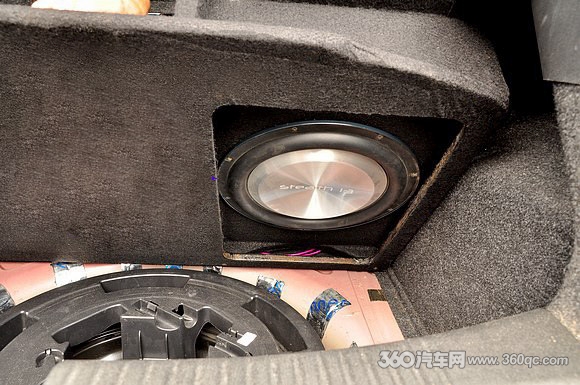 开启隐身模式无痕改装样板工程菲亚特博悦升级海螺音响