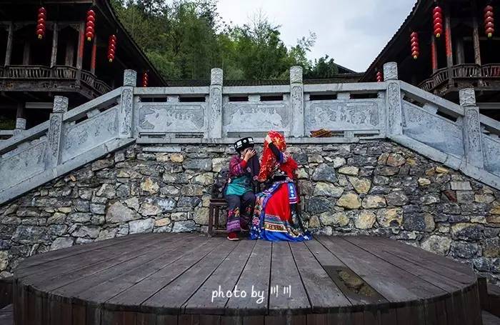 世界上最大的坑是什么,世界上最深的坑是什么坑