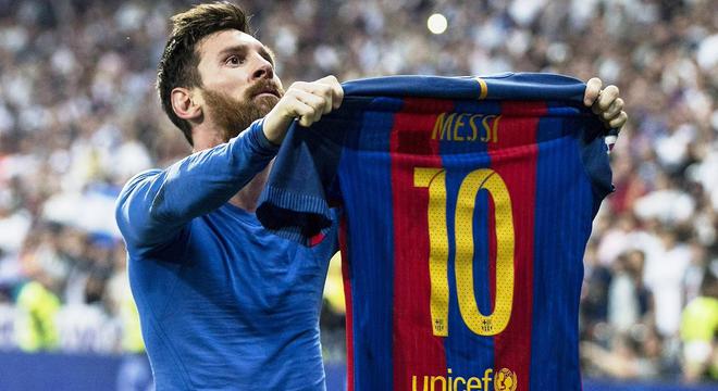 圣梅西超神级巴萨绝杀，进球狂魔C罗哑火拖累皇马？