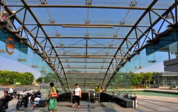 「拾趣」古典风、童话风……上海16座最美地铁站，你最常经过哪一站？