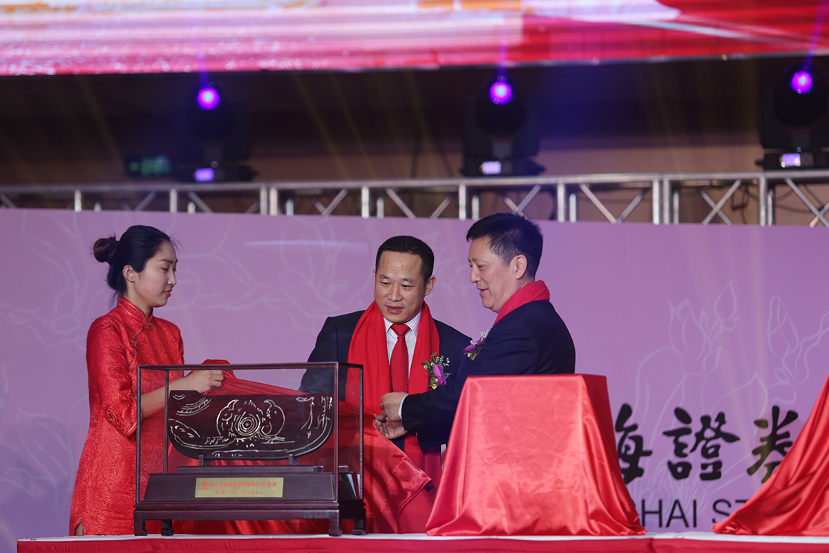 澶т赴瀹炰笟杞瀷婕旇壓,澶т赴瀹炰笟涓氱哗