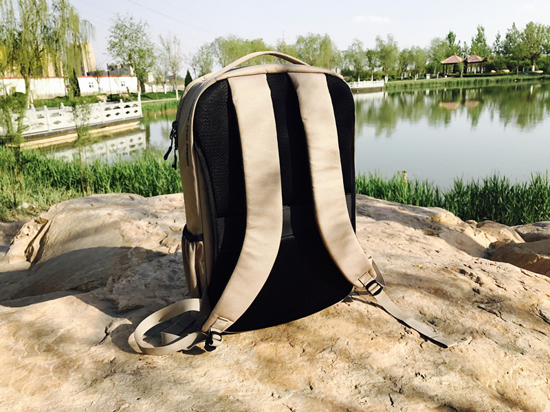 探路者户外正品轻薄双肩轻便背包,探路者斜背包