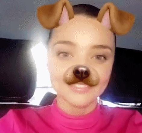 你爱在朋友圈晒包包和自拍，原来女明星也爱干这个，还更牛！