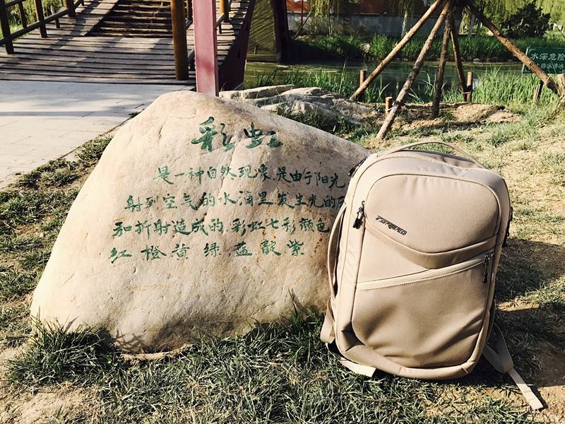 探路者户外正品轻薄双肩轻便背包,探路者斜背包