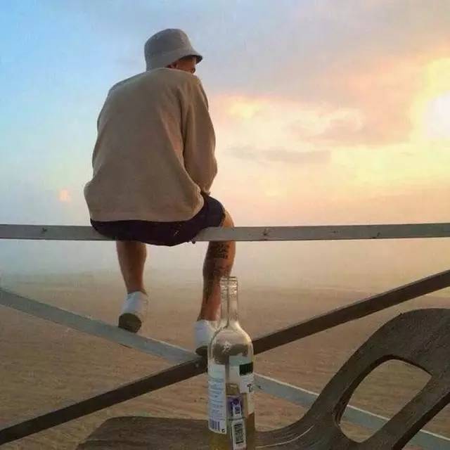 发质干枯头发硬？无需花钱去理发店，轻松在家也搞定！