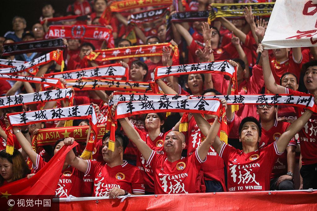 被恒大胖揍，香港东方球员球迷7大行为丢人现眼，没姿态输不起！