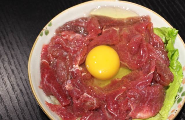 一不谨慎美成自拍圣地！说这是吃火锅的谁信？