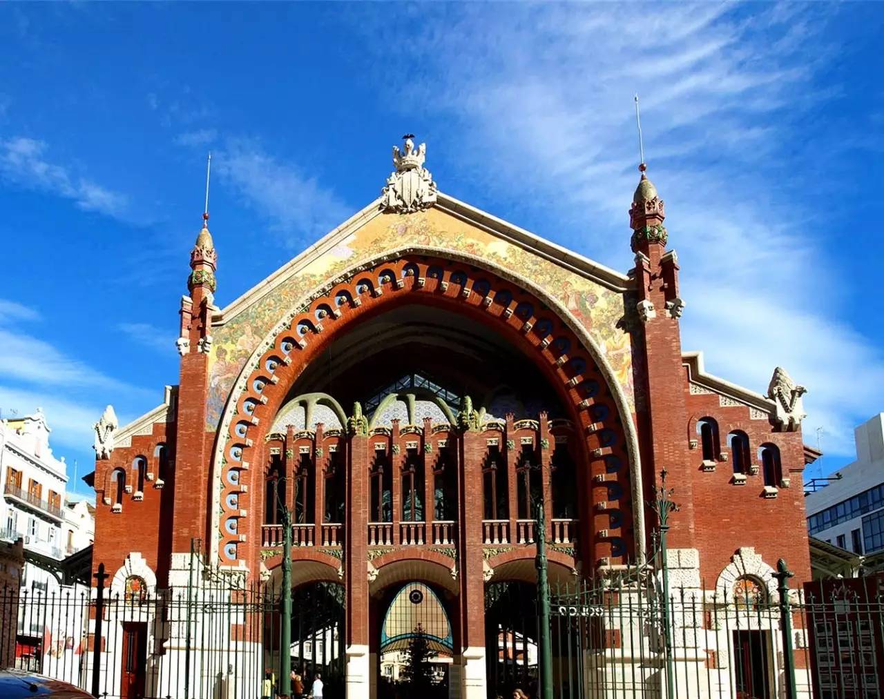 瓦伦西亚购物必买清单,瓦伦西亚周日去哪购物