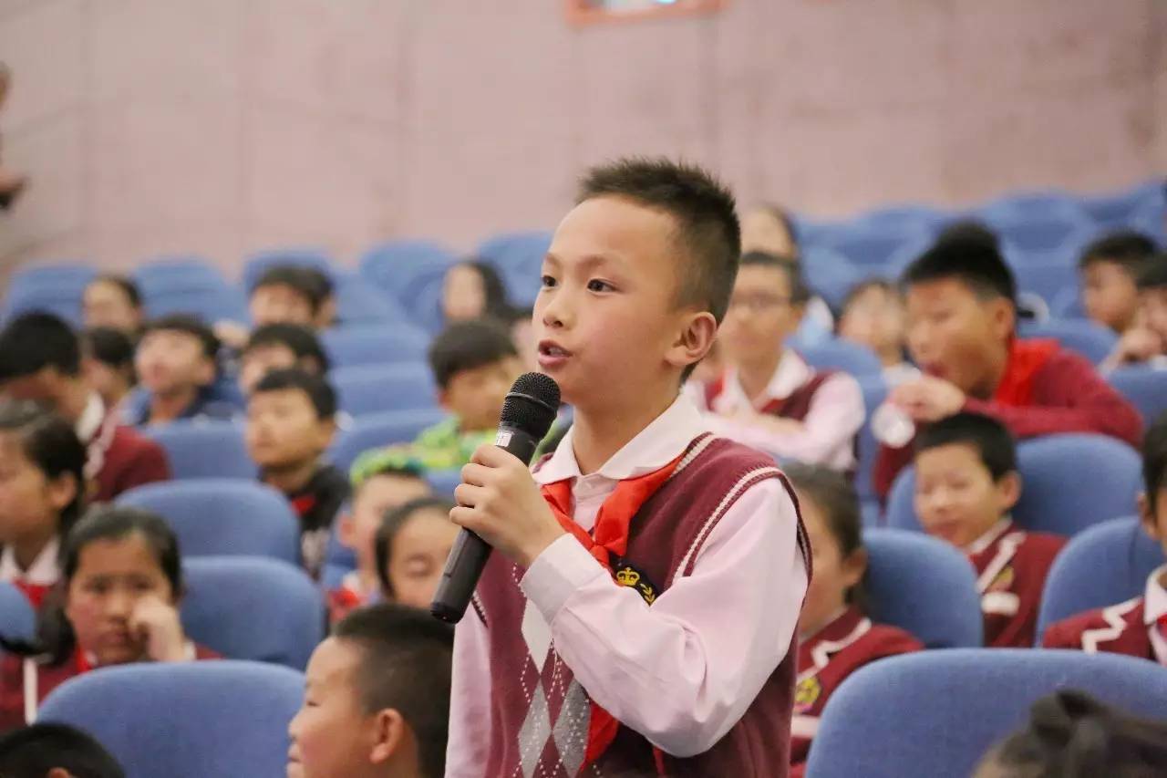 遵义团市委开展“喜迎十九大红领巾心向*党**”科学家进校园系列活动