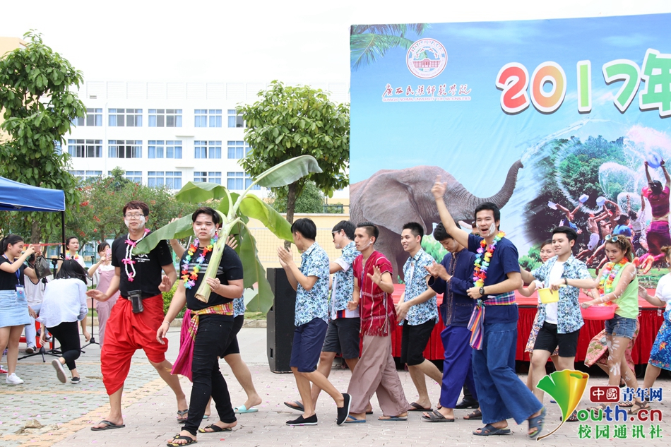 山大泰国留学生泼水节,沉浸式体验泰国的泼水节