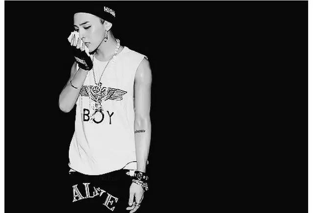 如果他是你IDOL，那你点进来可就赚到啦！