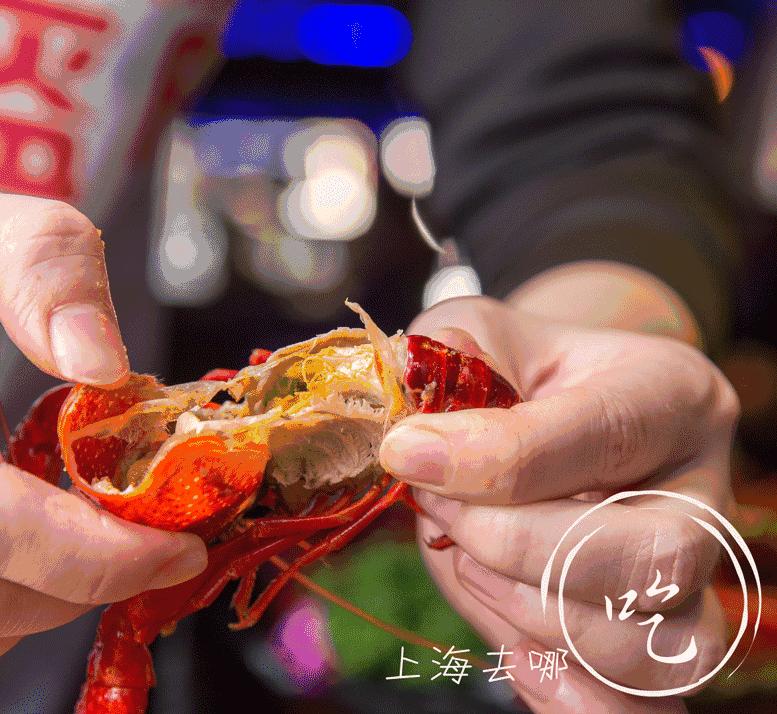 这家店营业到清晨2点，卖的都可以选Size，还给手活儿好的打折……