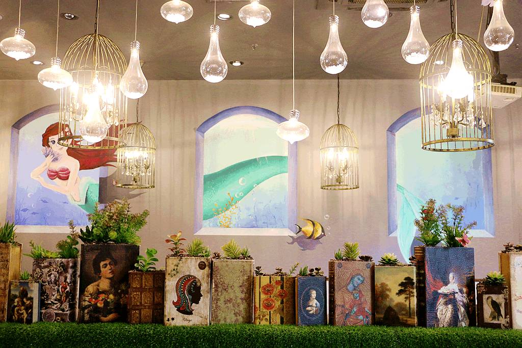 一不谨慎美成自拍圣地！说这是吃火锅的谁信？