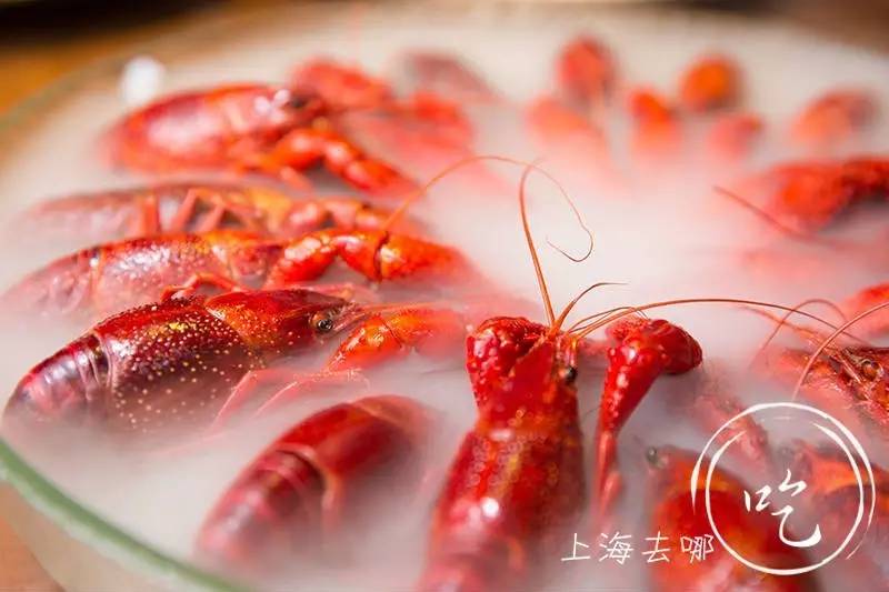 这家店营业到清晨2点，卖的都可以选Size，还给手活儿好的打折……