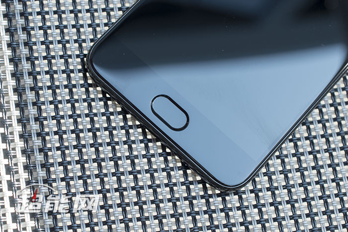 小米6真机体验后评测2499元,成色完美的小米6