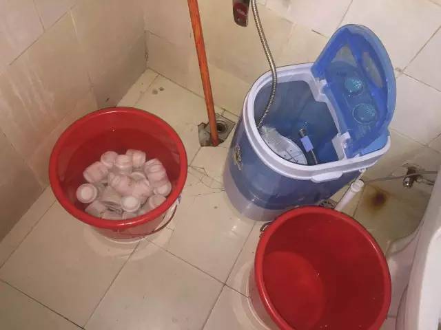 你造吗｜“名牌运动鞋”只值30“高端化妆品”厕所里灌的！这些网购爆款你还在买吗？