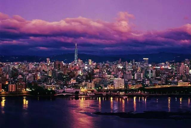 机场免税店购物攻略,机场免税店适合买什么