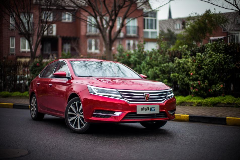 荣威i6耗油打破吉尼斯纪录,荣威i6加满油能跑多少公里