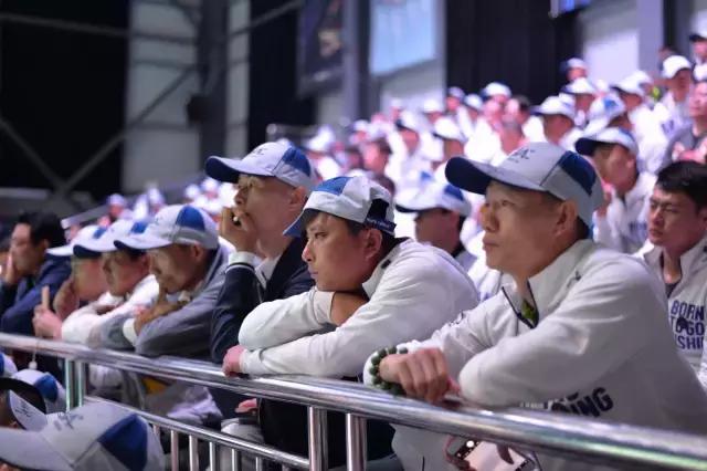 王超钓鲫鱼避小杂鱼技巧,化氏垂钓学院王超教官