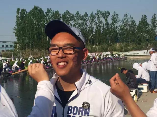 王超钓鲫鱼避小杂鱼技巧,化氏垂钓学院王超教官