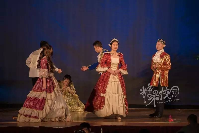 昆十中校园表演,校园话剧活动报道