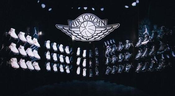 科比为什么没有新的球鞋系列,科比真正意义上的第一双耐克